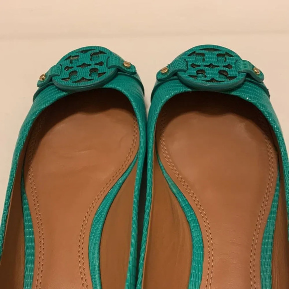 TORY BURCH‎ Matte Micro Tejus Print Mini Miller Flat in Pond Green - Picture 6 of 11
